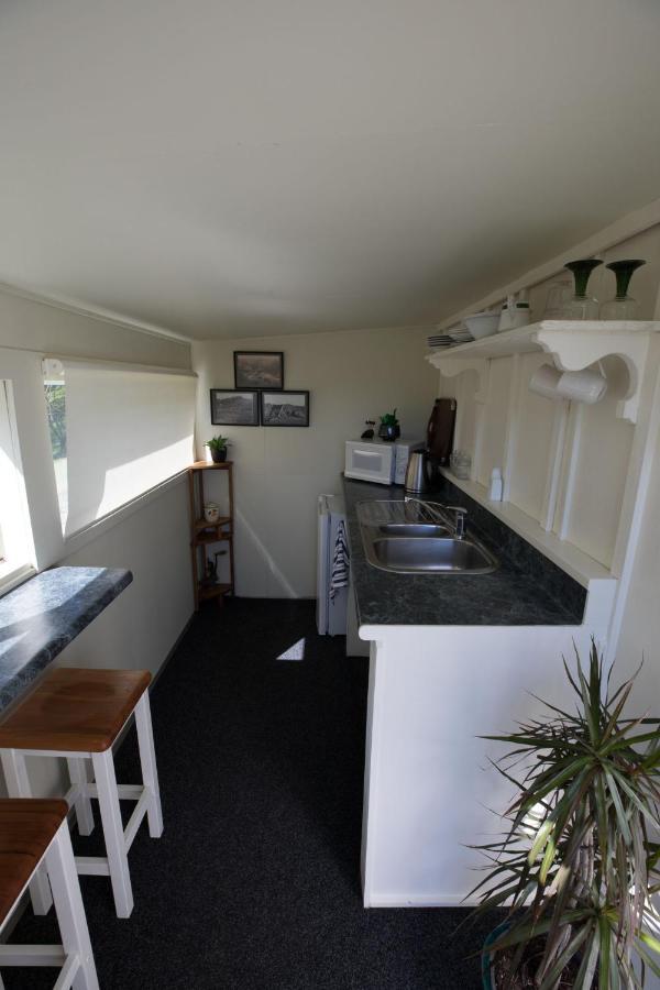 Kuaotunu'S Peebles Cottage Екстериор снимка