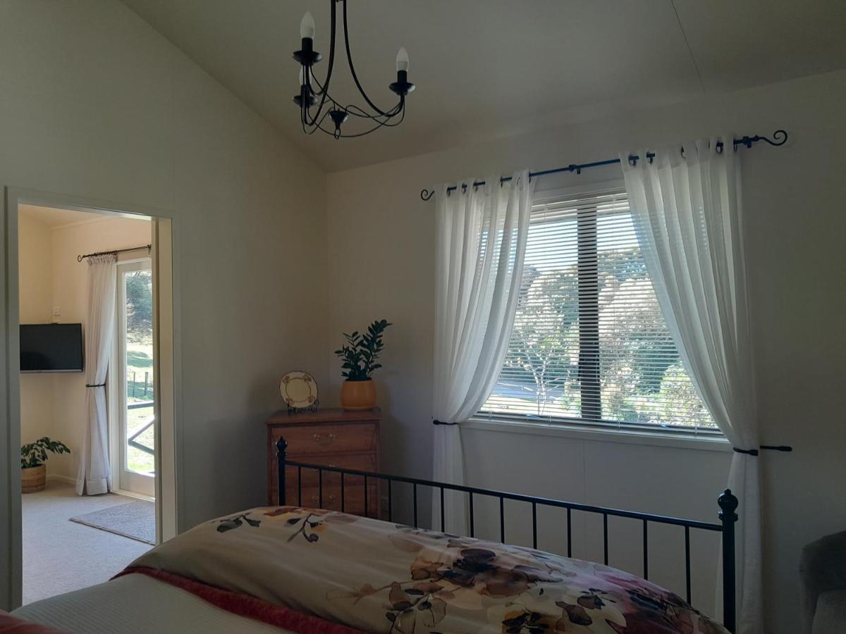 Kuaotunu'S Peebles Cottage Екстериор снимка
